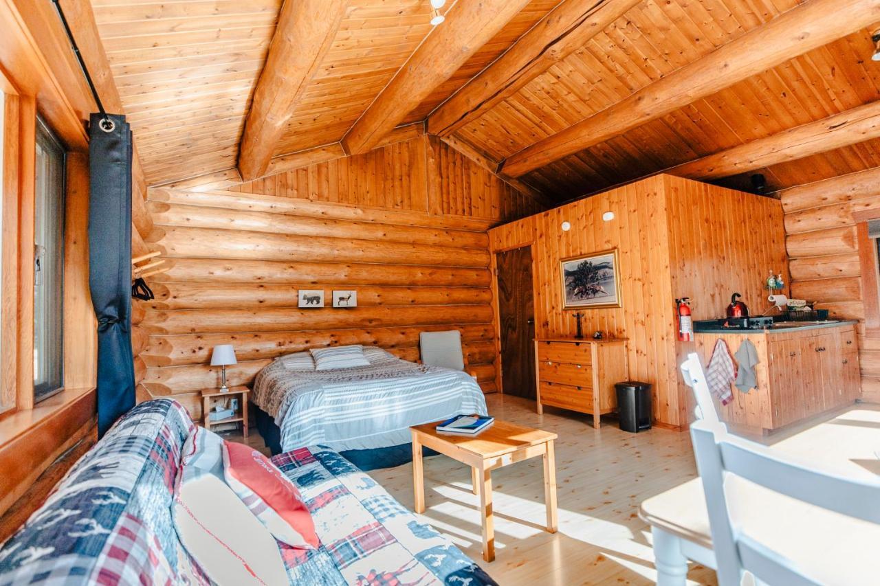 Rocky Mountain Escape Dome & Log Cabin Rentals - Rock Lake Rock Lake Lodge Provincial Park Exterior photo